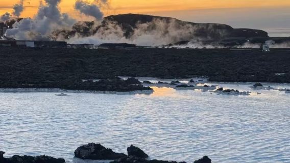 Blue Lagoon Iceland (Penyembuhan Alami/Perawatan Kecantikan + Menyediakan Berbagai Makanan Lezat + Akses Transportasi yang Mudah)
