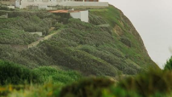 Lisbon: Sintra & Cascais Small Group Tour with Pena Tickets