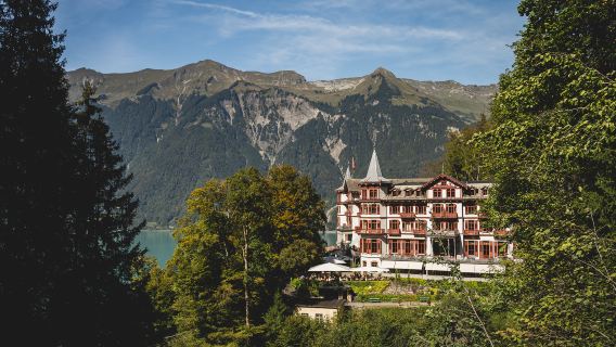 From Zurich: Bernese Oberland & CLOY Filming Locations Private Tour