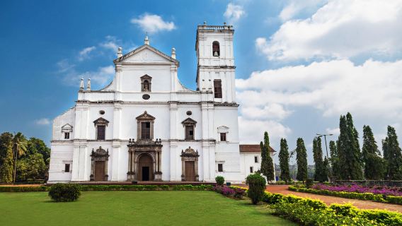 11-Day Private Golden Triangle Tour with Goa and Local Guides