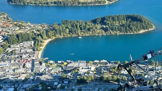 tour di un giorno in battello a vapore della Nuova Zelanda + compagnia paracadutismo + lago Wakatipu con servizio in cinese e inglese