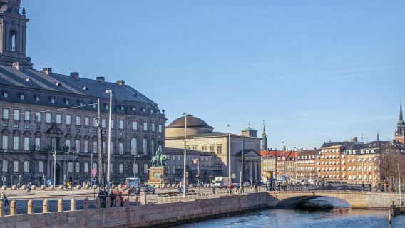Copenhagen: Guided Classic Canal Tour & Harbour
