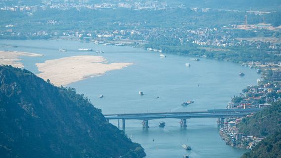 Qingyuan Old Town + Beijiang Little Three Gorges + Feilai Temple + Jiangxin Island one-day tour with private charter , English Service Available