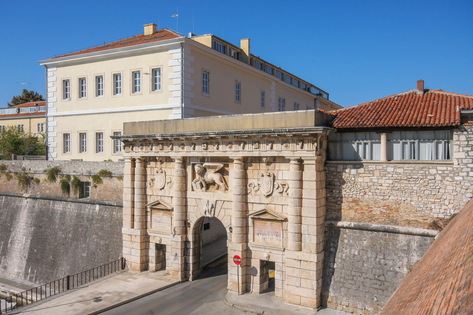 Zadar City Gate + St. Stephen's Cathedral Croatia Split 1-day tour