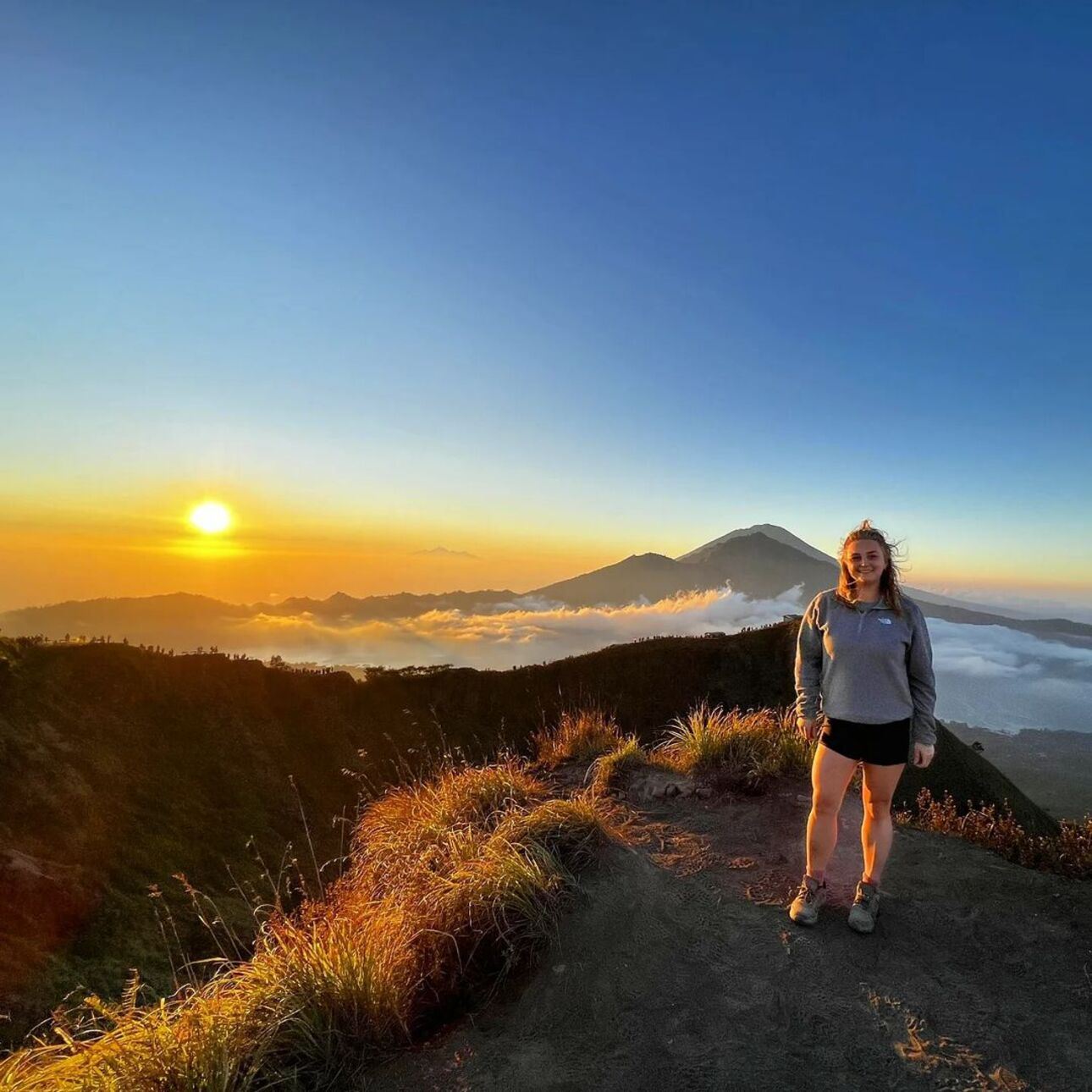 Sonnenaufgangswanderung am Mount Batur und Wildwasser-Rafting (All-Inklusive)