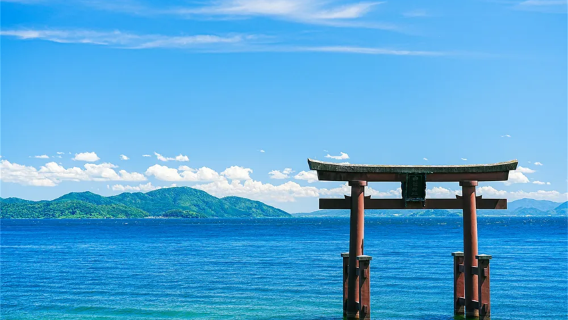 Japan Entdeckungsreise: Biwa-See + Shirahige Shrine + Aussichtsplattform + Mangetsu-ji Tempel + Ukimido
