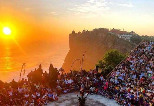 Uluwatu Kecak & Fire Dance with Sunset + Suluban Beach Experience