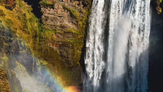 冰島辛格韋德利-間歇泉-黃金瀑布-凱瑞斯火山口一日遊
