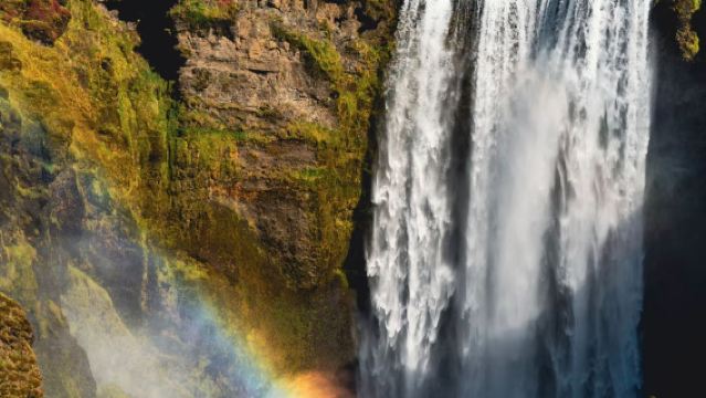 lawatan sehari Taman Negara Þingvellir - Geysir - Air Terjun Gullfoss - Kawah Kerið di Iceland