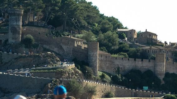 Costa Brava: Small Group Tour with Lunch from Barcelona