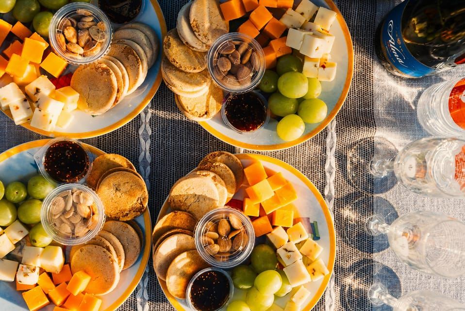 Phoenix: Paseo en globo aerostático con champán y catering
