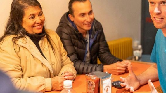 メルボルン：少人数グループガイド付きウォーキングツアー + ドリンク