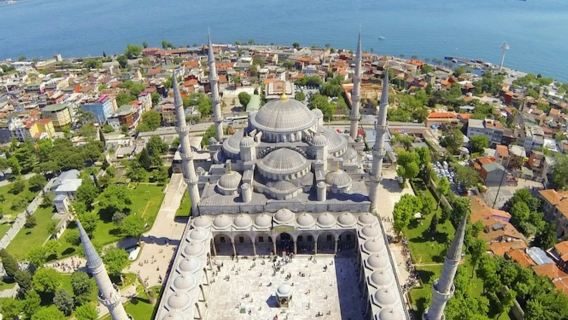 มัสยิดสุลต่านอาเหม็ดและฮายาโซฟีอา: ทัวร์กลุ่มเล็กพร้อมไกด์นำเที่ยว