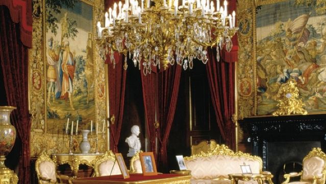 西班牙馬德里王宮+普拉多博物館+馬約爾廣場包車一日遊