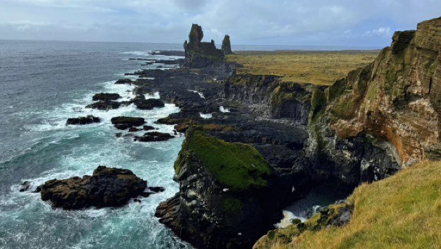 Tagesausflug zur Halbinsel Snæfellsnes und zum Kirkjufell in Island - Hin- und Rückfahrt ab Reykjavík · 18 Personen englischer Minibus