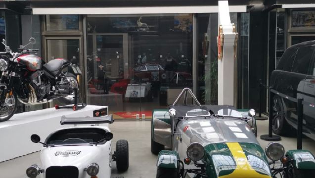 เบอร์ลิน: ทัวร์รถคลาสสิก Mini Hot Rod ที่ Classic Remise