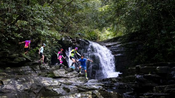 Trekkingtour von Hue zum Nationalpark Bạch Mã mit Gruppenaktivität