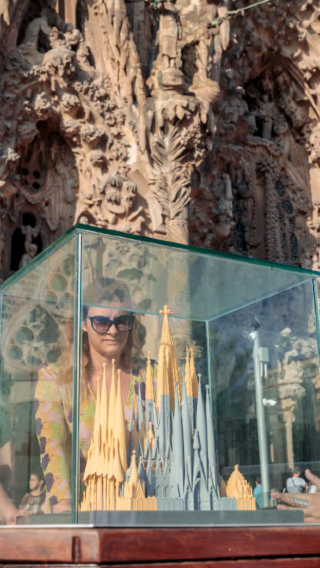 Barcelona: guided walking tour of Gaudí, Sagrada Familia and Park Güell