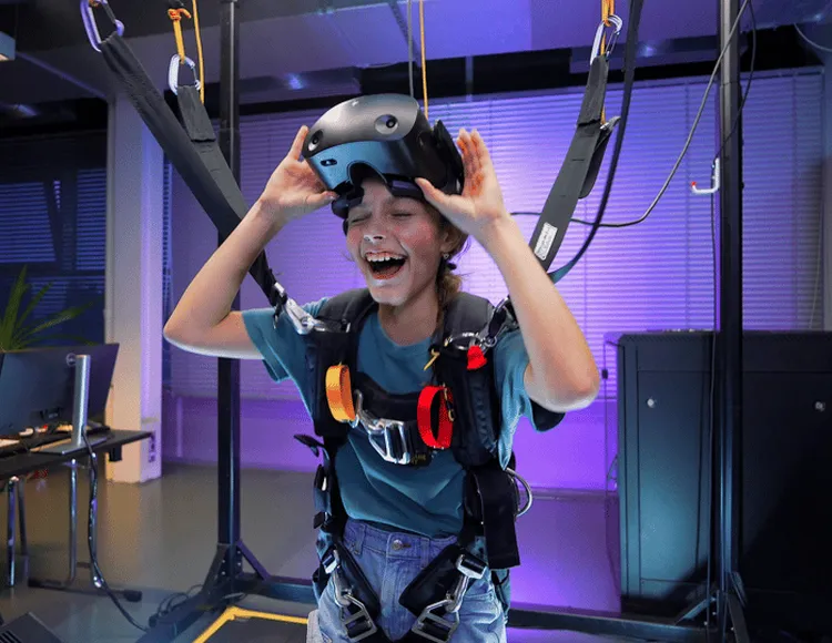 プラハ：ハリケーンファクトリー パラシュートジャンプVR