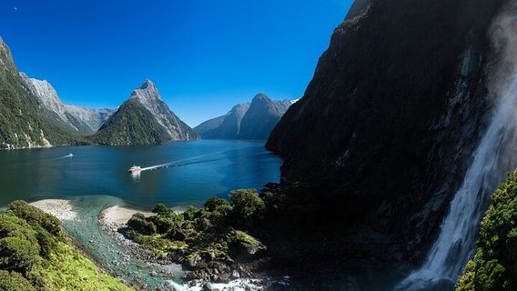 Walter PeakTours