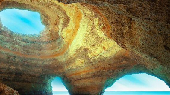 Benagil Caves: Guided Boat Tour from Armação de Pêra