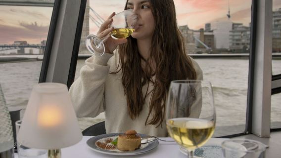 Luân Đôn: Du thuyền ăn tối trên sông Thames + Nhạc sống