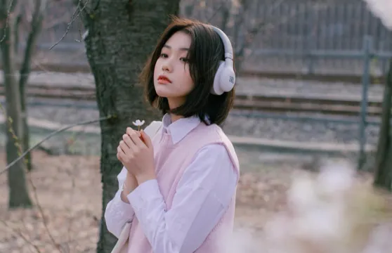 德國法蘭克福Trip Moments【約拍跟拍婚拍街拍抓拍航拍攝影攝像/多語言翻譯/動作指導】