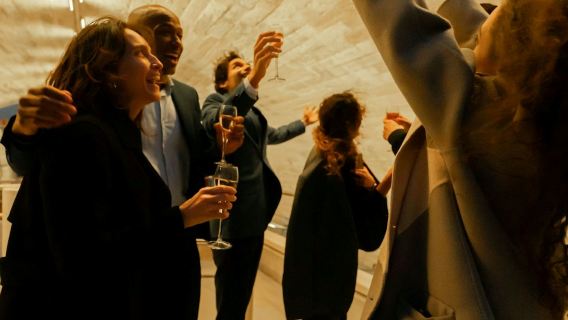 Seine River: Dinner Cruise with Live Music by Bateaux Mouches