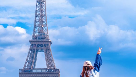 フランス、パリでの旅行写真【ドライバーとディレクター + 航空マイクロフィルム + メイクと衣料品&アクセサリー+ 旅程のカスタマイズ + ネガ無料 + 人数無制限】