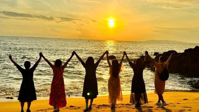 Vietnam: Private Car Rental with Driver