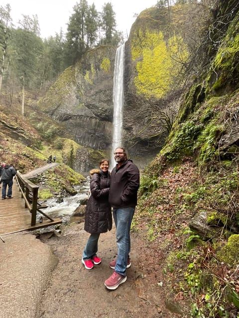 ทัวร์ชมน้ำตกอันสวยงามของช่องเขาแม่น้ำโคลัมเบีย