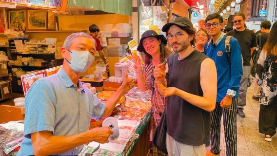 Sabores de Kioto: Visita al mercado de Nishiki y al santuario de Tenmangu