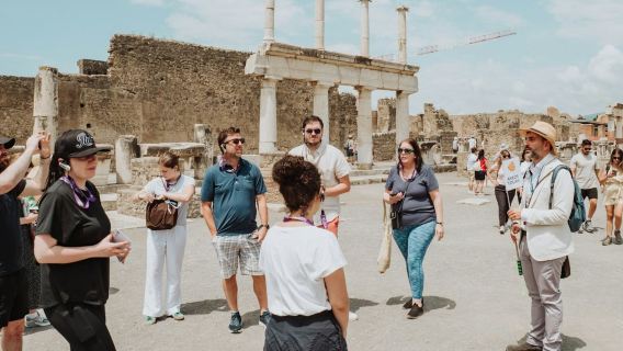 Pompeji & Herculaneum: Fast-Track-Ticket + Führung + Hin- und Rückfahrt ab Neapel