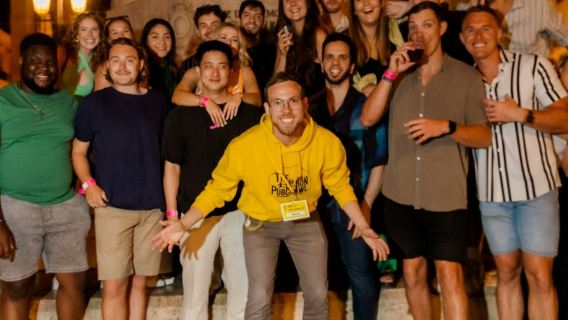 Lisbon: Pub Crawl with Open Bar, Shots, and VIP Club Entry