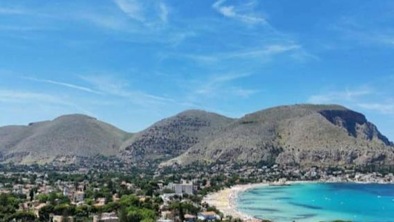 Mondello: Rock Climbing Adventure + Roundtrip Transfer