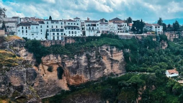 Round-trip from Granada to Ronda Cliffside Town - Private Charter Available - Top Pick