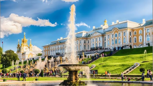 聖彼得堡皇家庄園與人文地標包車一日遊