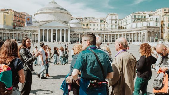 Neapel: Geführte Tour durch den Königspalast und das Monumentalviertel