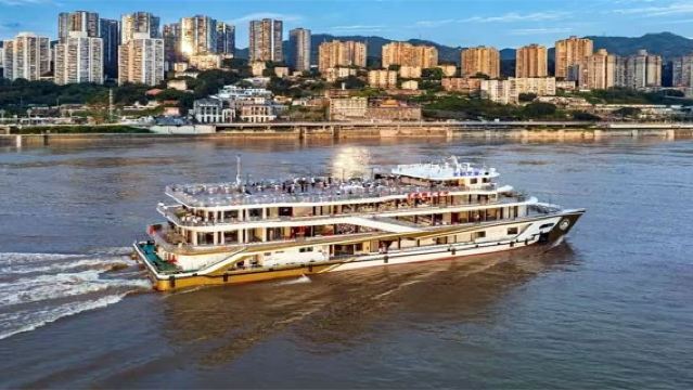 Two Rivers Night Cruise Steak Package