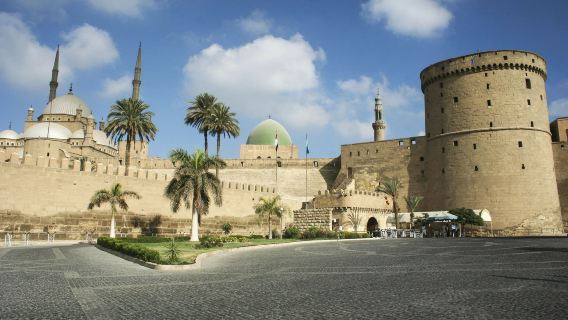 Piramida & Benteng dari Hotel Alexandria