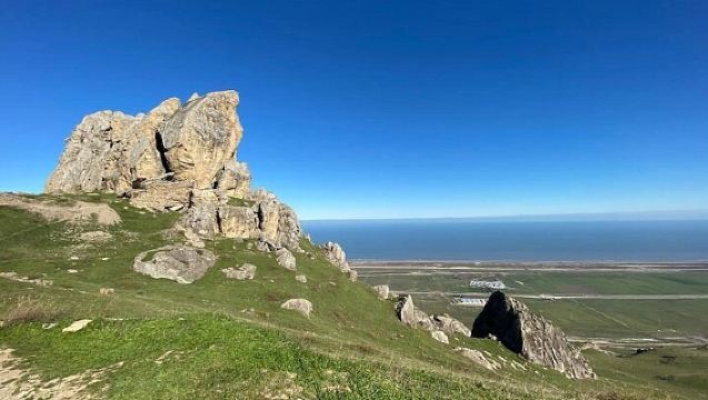 粉紅湖+拐杖糖果山脈+貝什巴爾馬克山+鷹頂