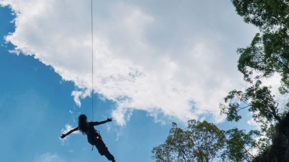 Lawatan Sehari ke Gua Lotus Purba Kaunti Puding Guizhou [Meneroka Cahaya Jantung Bumi dengan Via Ferrata + Berlepas Berkumpulan & Memandu Sendiri]