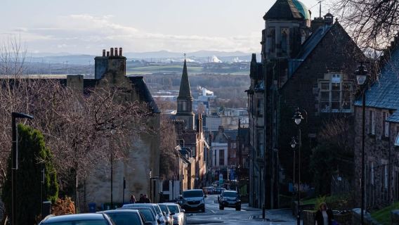 Edimburgo: Excursión en tren de día completo a Stirling con entrada al castillo