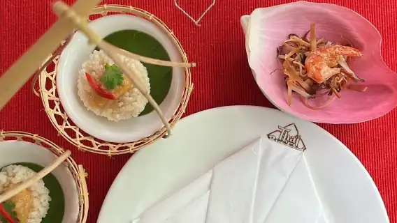 曼谷Thai Bus Food Tour 泰式觀光美食雙層巴士餐車