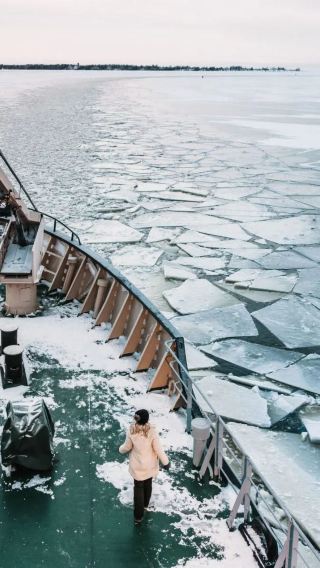 Icebreaker Sampo check-in + The SnowCastle of Kemi + Kemi Church + Gemstone Gallery [Flexible itinerary]