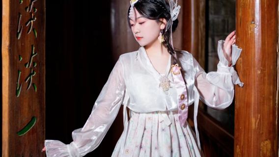 陽泉の旅フォト【ドライバー兼ガイド兼Tripメモリー+メイクアップ&衣装+旅程カスタマイズ+ドローン空撮ミニムービー+未編集写真全データ提供+人数制限なし】