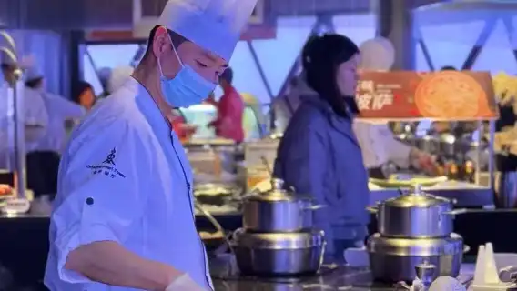 上海私人日遊+東方明珠塔+自助午餐+海洋水族館