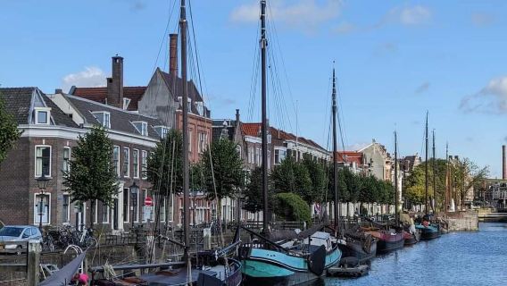 ทัวร์หนึ่งวันโรงงานเครื่องปั้นดินเผาเดลฟต์บลู + ศูนย์เวอร์เมียร์ + ศาลากลางเมืองพร้อมบริการภาษาจีนและภาษาอังกฤษ