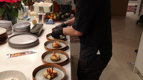 Cannes – Privates Kocherlebnis zu Hause – Authentische französische Küche! Exquisites Abendessen + Austausch mit französischen Köchen.