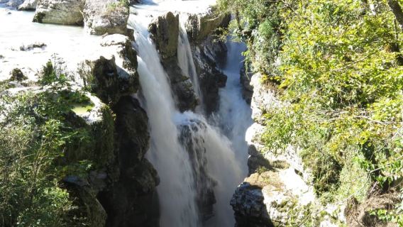 Kutaisi: recorrido por Martvili, el cañón Okatse y la cueva de Prometeo